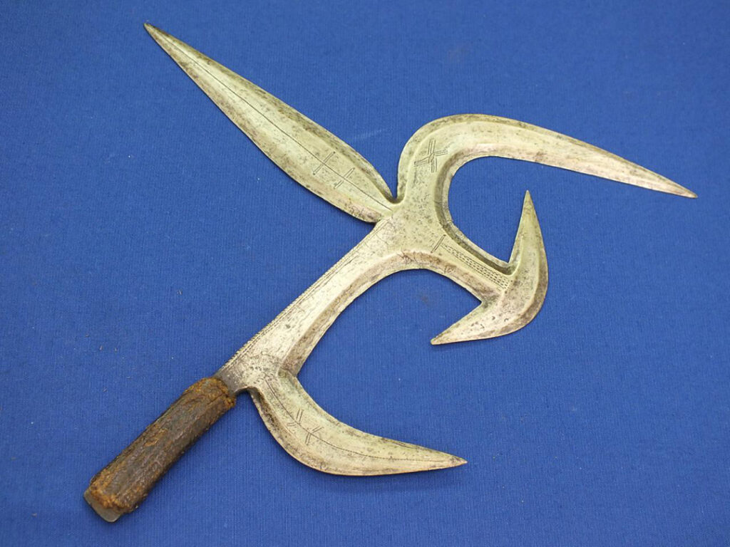 Types of Throwing Knives: African Mgbaka Mabo